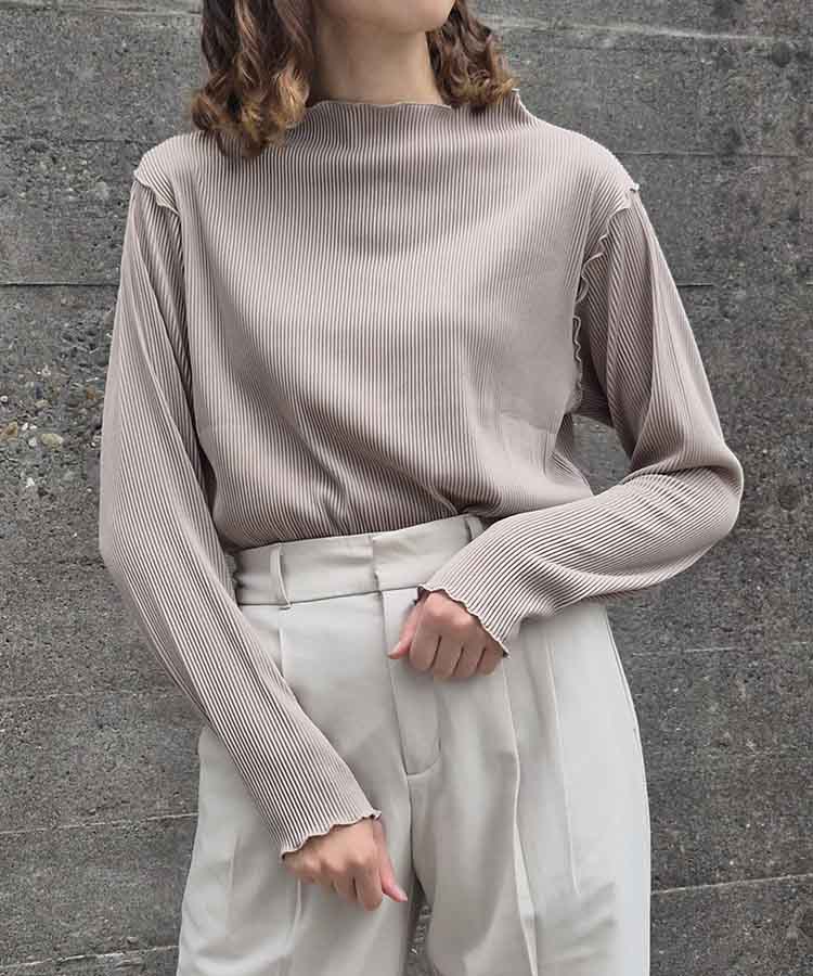 カットプリーツメローボトルネックプルオーバー