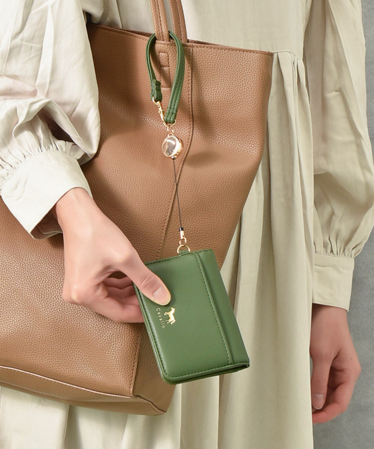 cavalloリール付2つ折りパスケース