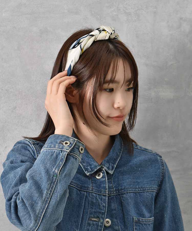 うま柄スカーフ