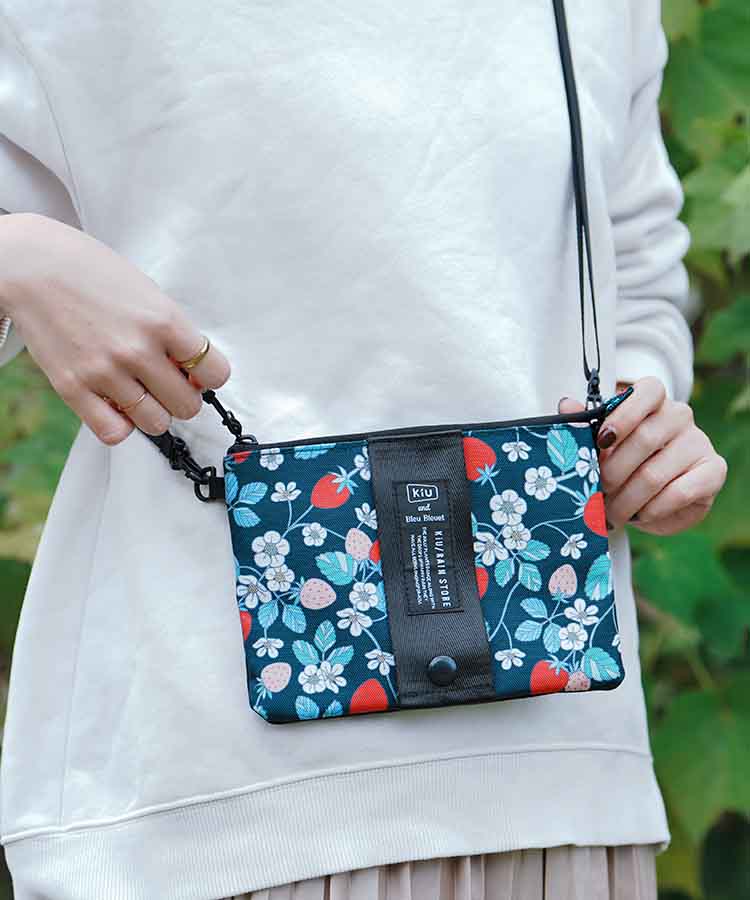 KiUエチケットポーチ