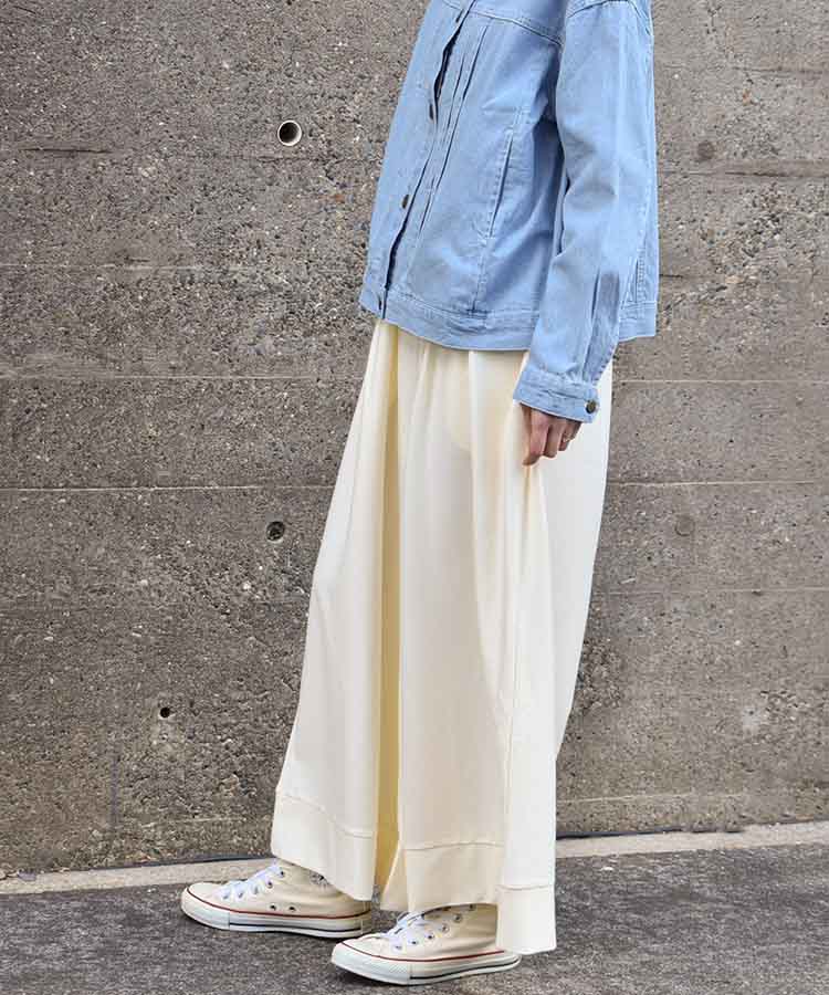 タックボリュームパンツ