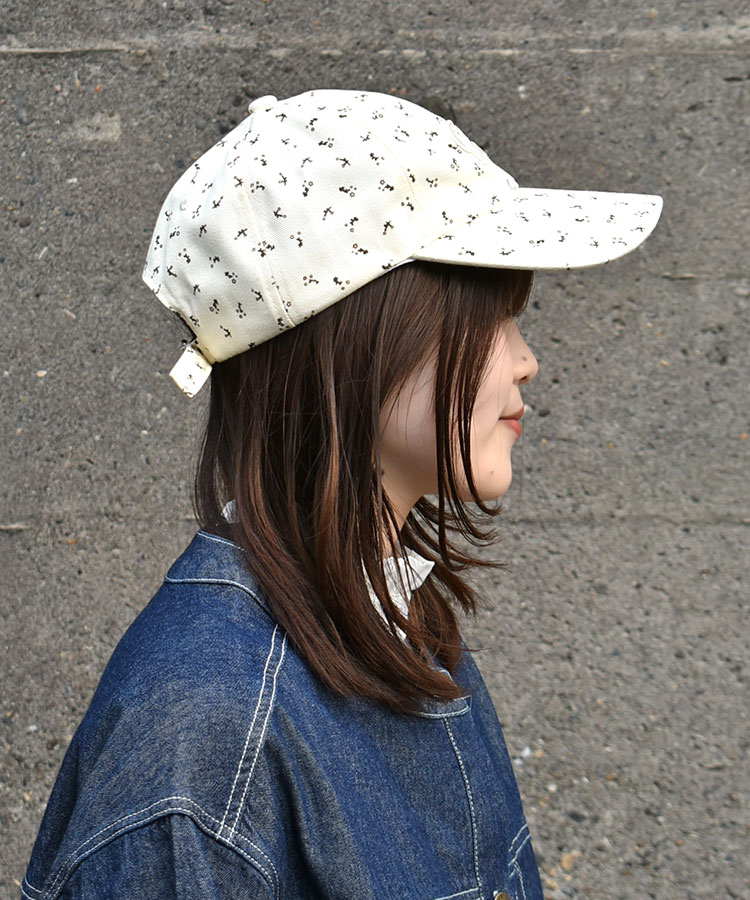 フラワー刺繍キャップ