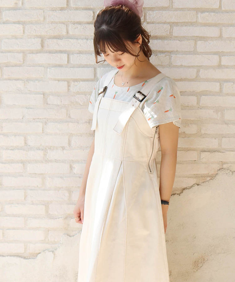 ≪SALE≫にんじん総柄Tシャツ
