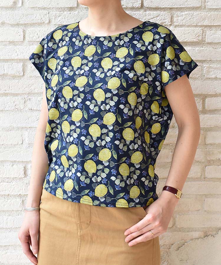 ≪SALE≫レモン総柄プリントＴシャツ