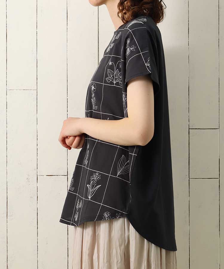 格子フラワー刺繍Tシャツ