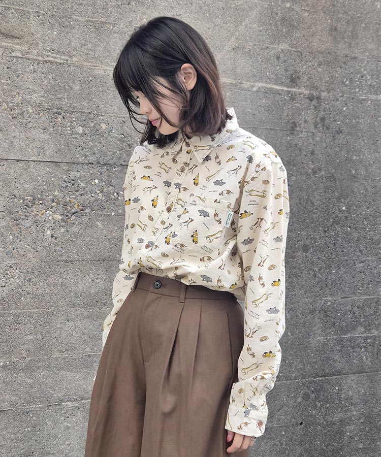 総柄プリントシャツ