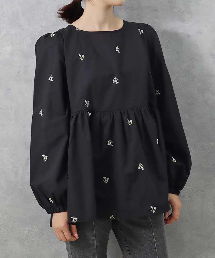 le petale刺繍ペプラムブラウス