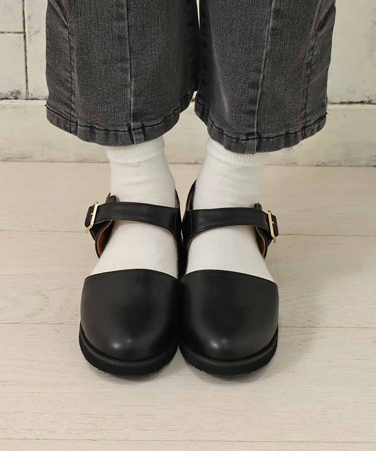 タッセル付きローファー