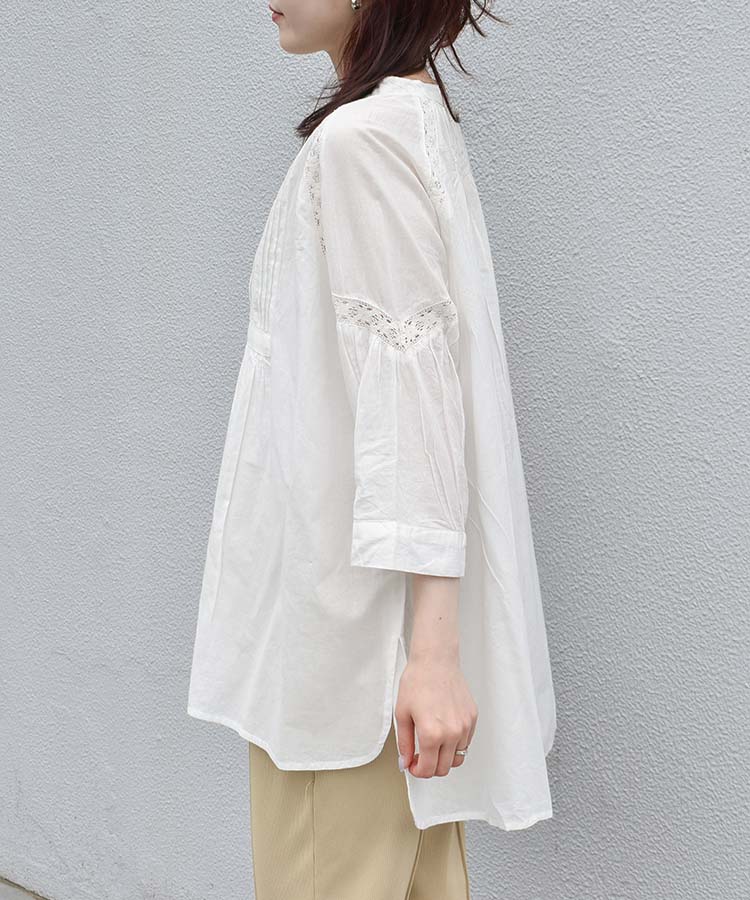 ピンタック後ろシャーリングシャツ