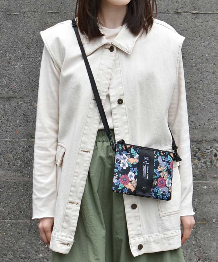 KiUエチケットポーチ