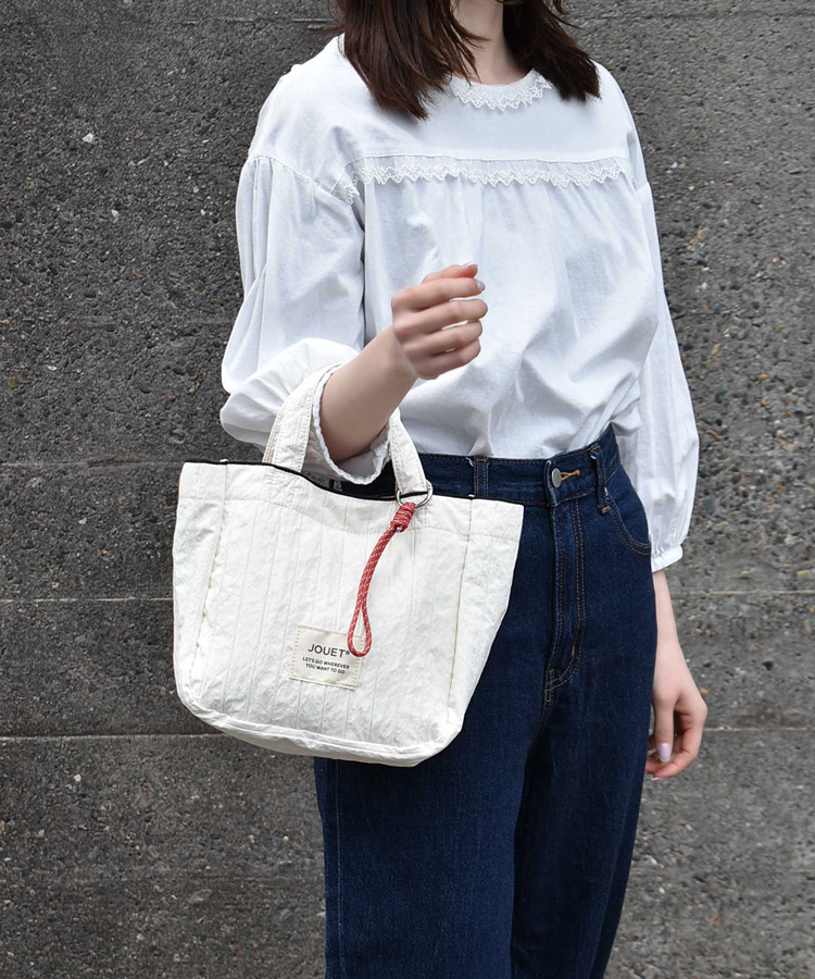 ループチャーム付き軽量トート