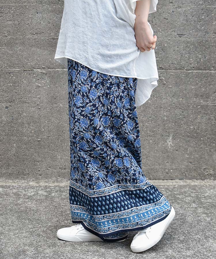 総柄プリントパンツ