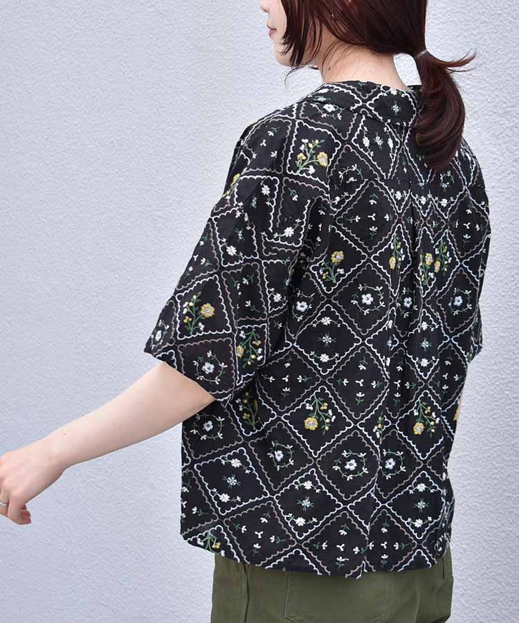 総刺繍ブラウス
