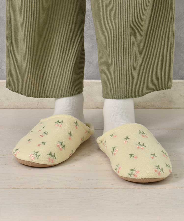 フラワー刺繍スリッパ