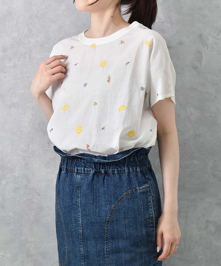 ≪SALE≫総刺繍Tシャツ