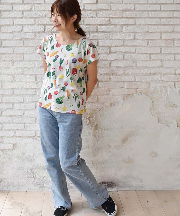 ≪SALE≫カラフルベジタブル総柄プリントTシャツ