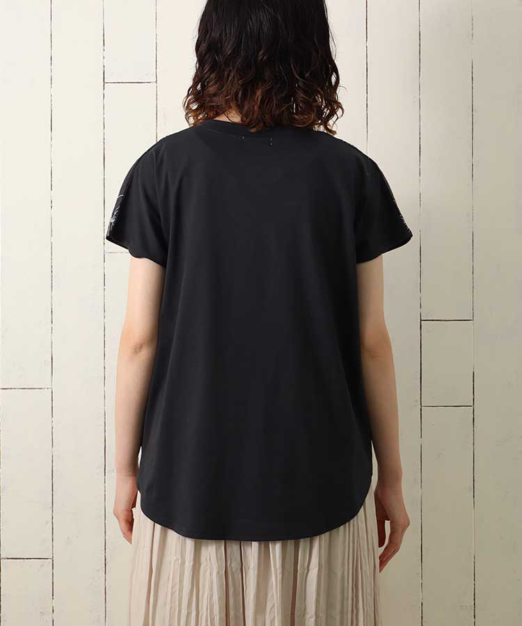 格子フラワー刺繍Tシャツ