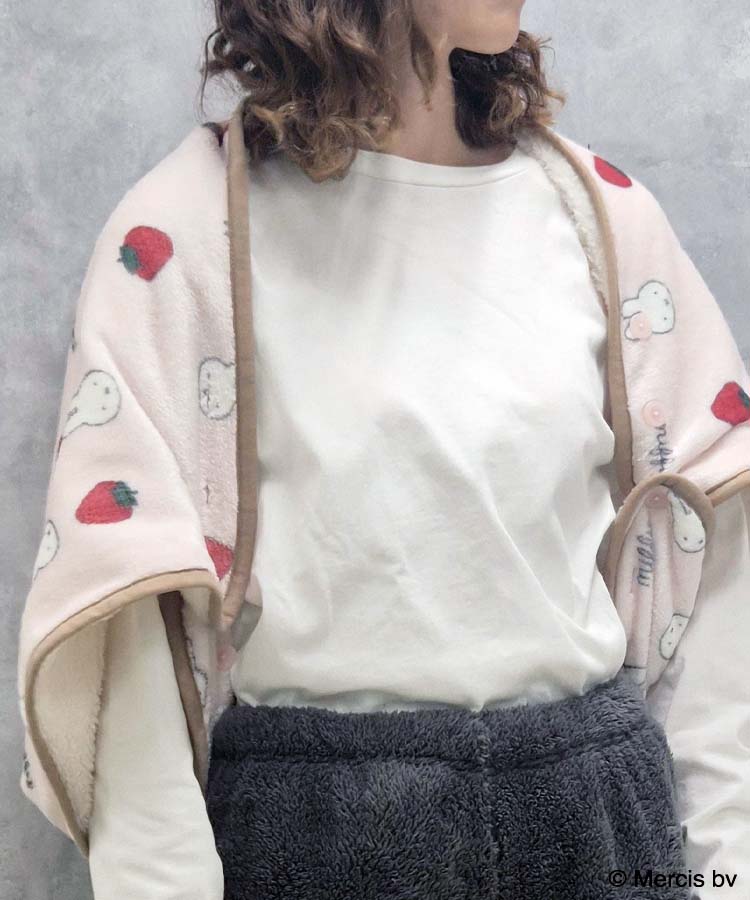 ミッフィーいちご柄ブランケット