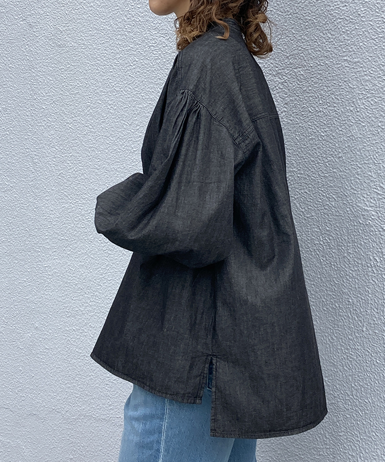 シャーリングデニムブラウス