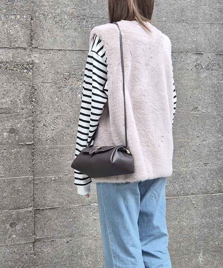 バックルショルダーバッグ