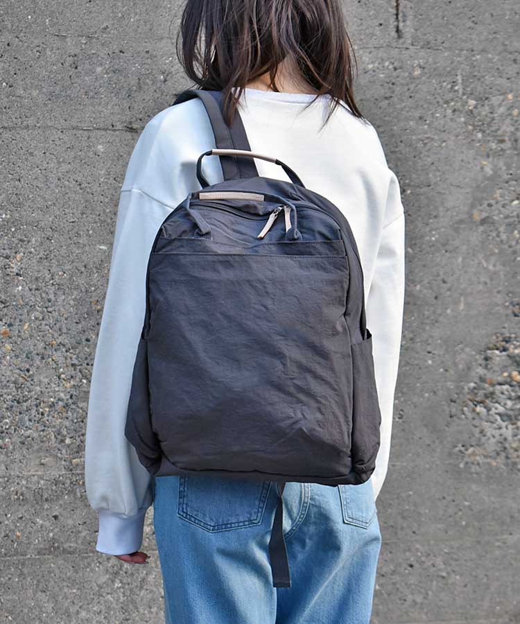 12ポケットインサイドプリントリュック