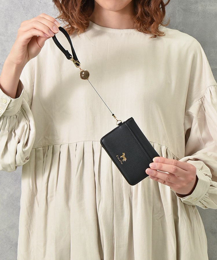 cavalloリール付2つ折りパスケース