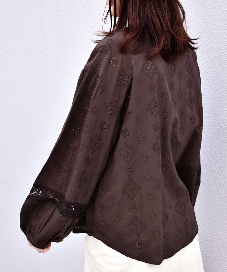 シフリー刺繍ブラウス