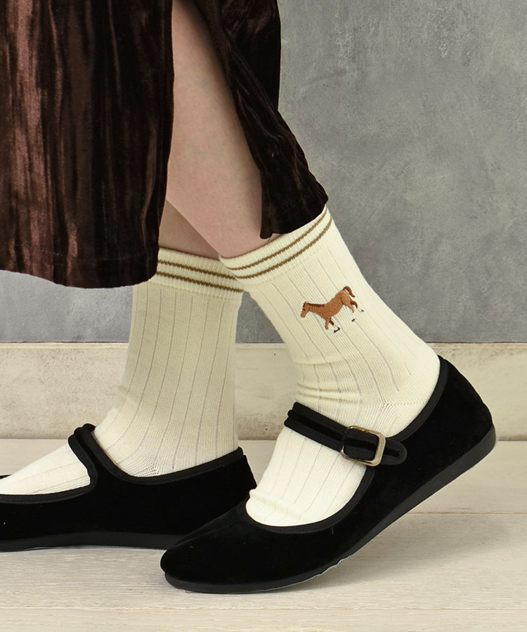 うま刺繍ラインソックス