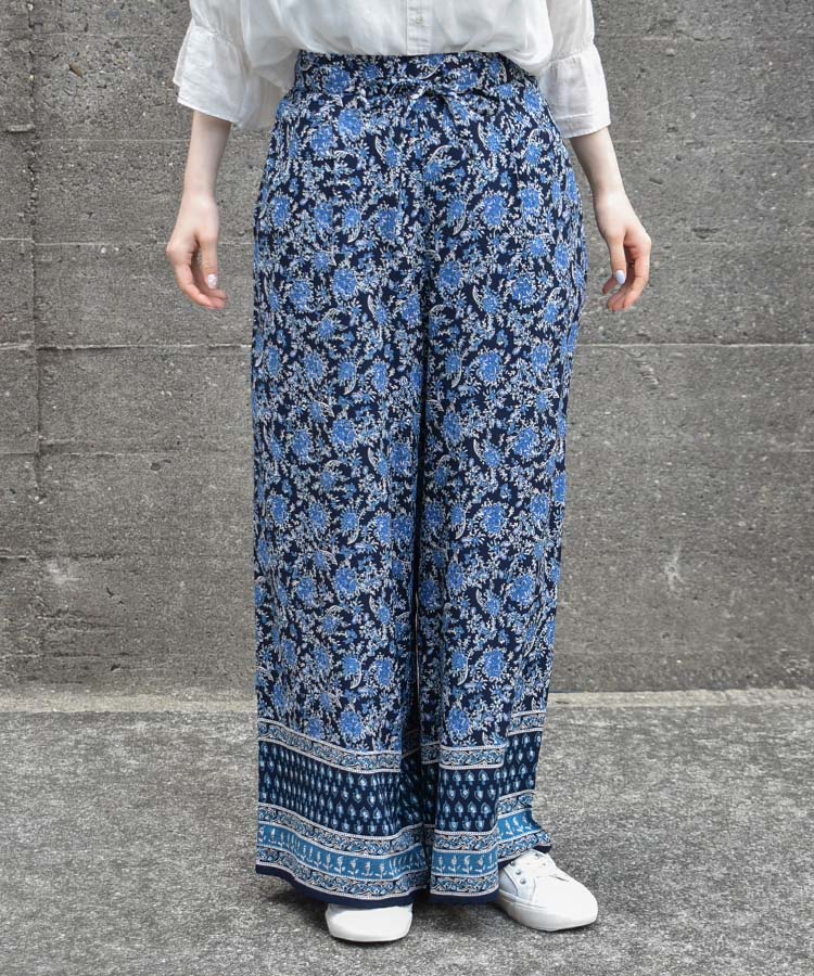 総柄プリントパンツ