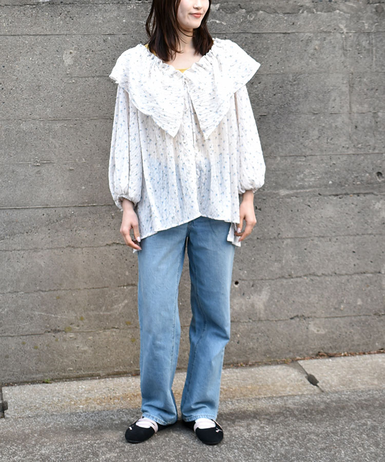 プチフラワーフリルブラウス