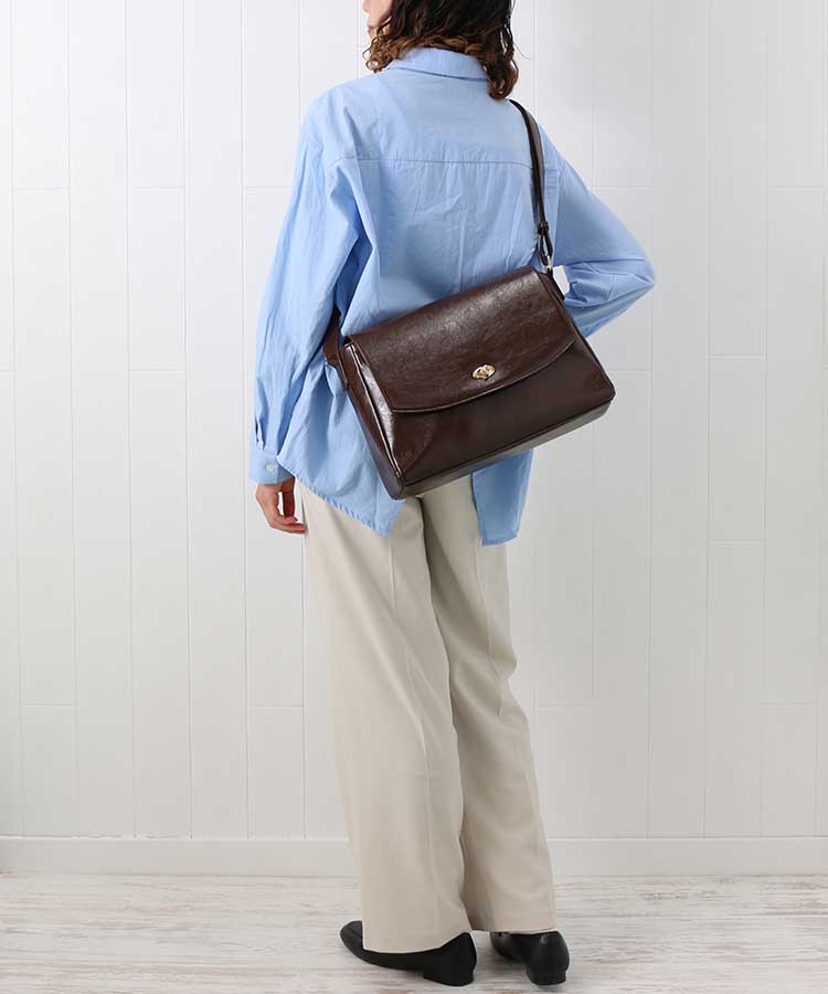 スクエアレトロショルダー