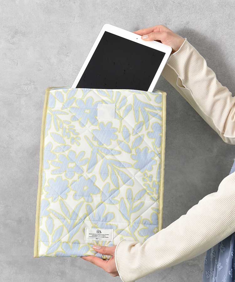 撥水キルティングPCケース