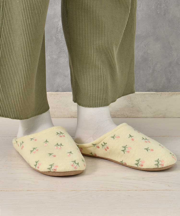 フラワー刺繍スリッパ