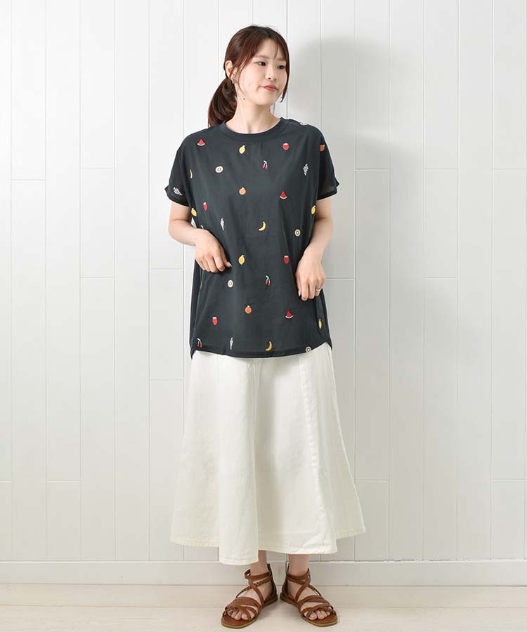 フルーツ総刺繍Tシャツ