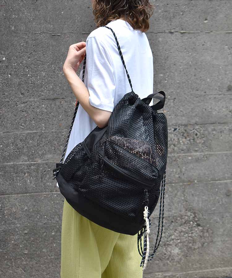 メッシュリュック