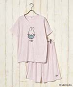 ピンク