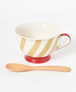 ベージュ×レッド