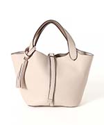 ライトグレージュ