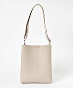 ライトベージュ