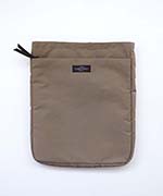 スモークカーキ