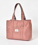 ピンクベージュ