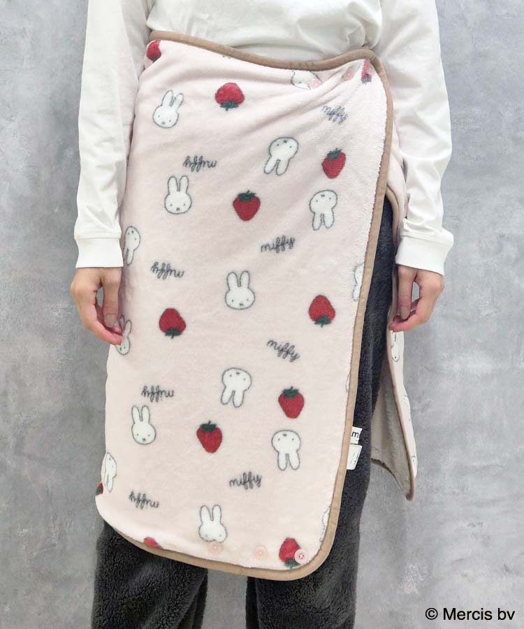 ミッフィーいちご柄ブランケット