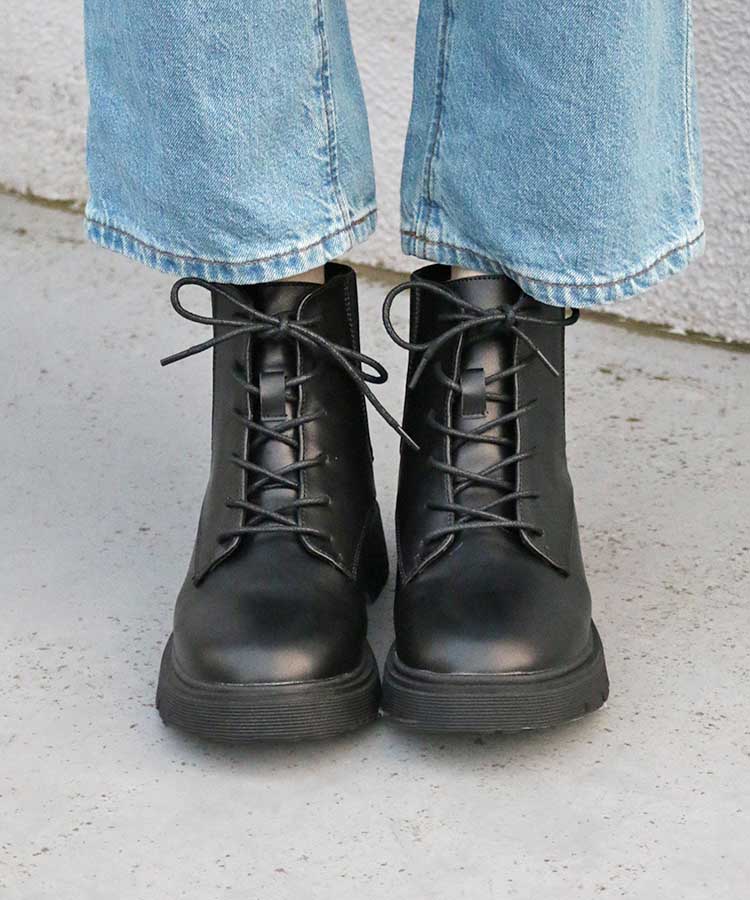 レースアップショートブーツ