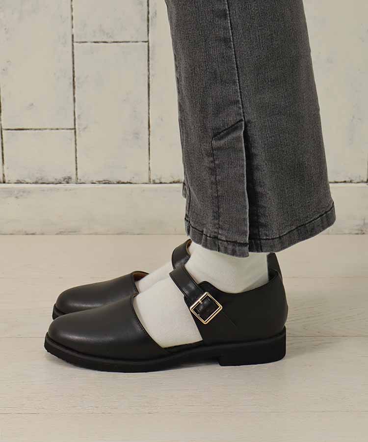 タッセル付きローファー