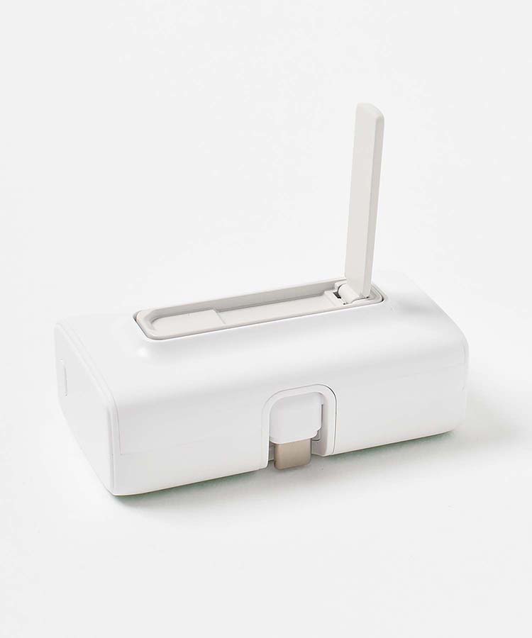 【WEB限定】コネクタ付きリチウム充電器4000mAh