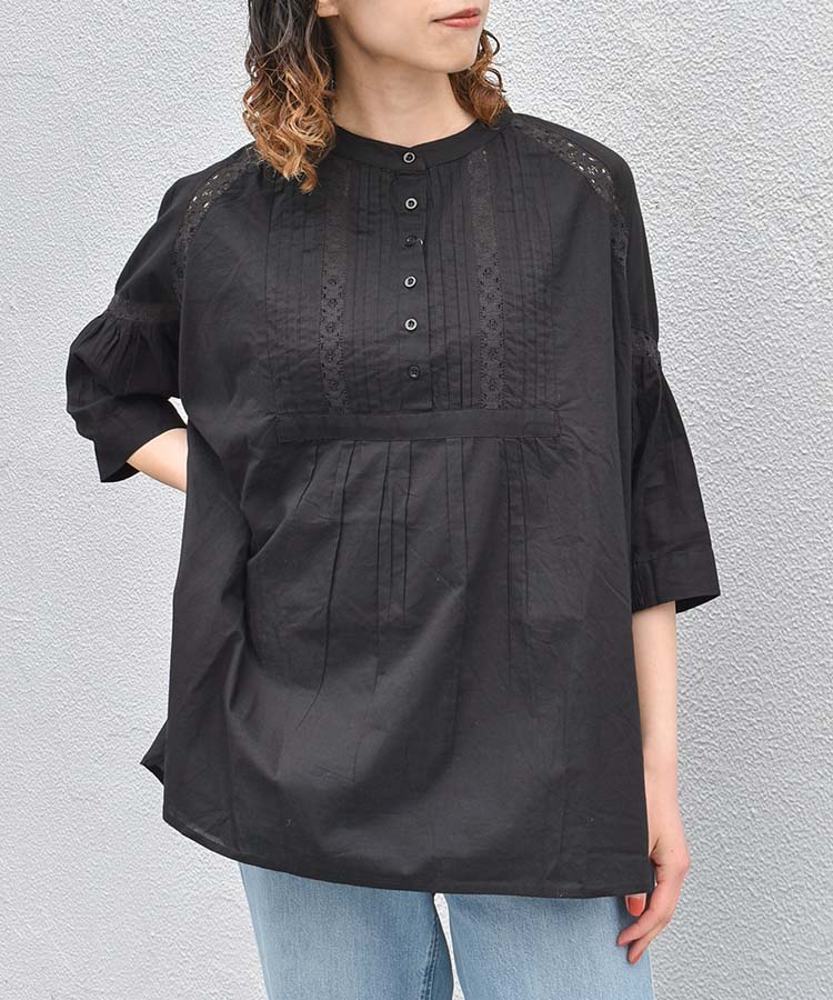 ピンタック後ろシャーリングシャツ