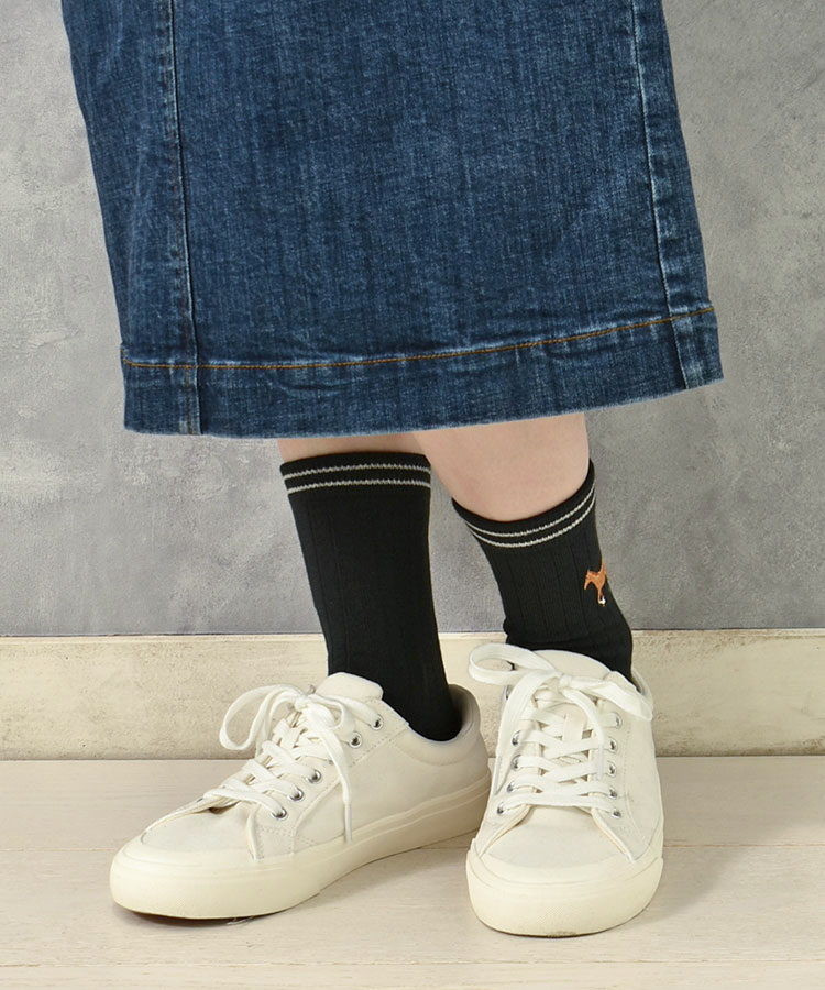 うま刺繍ラインソックス