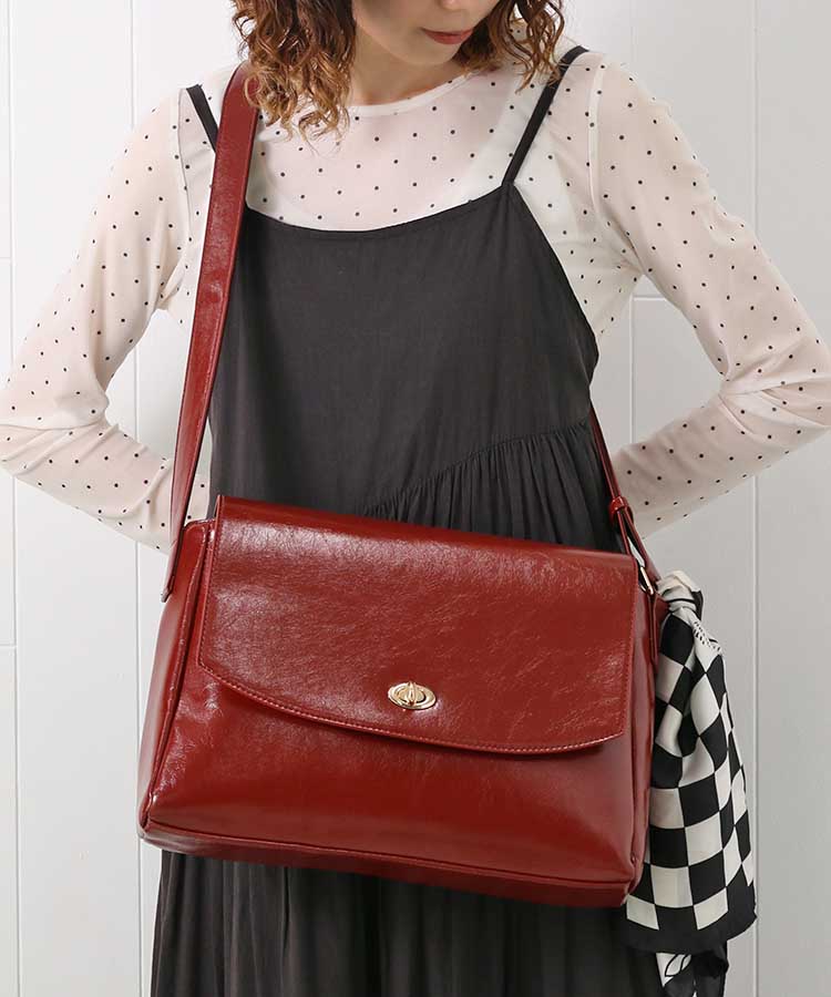 スクエアレトロショルダー