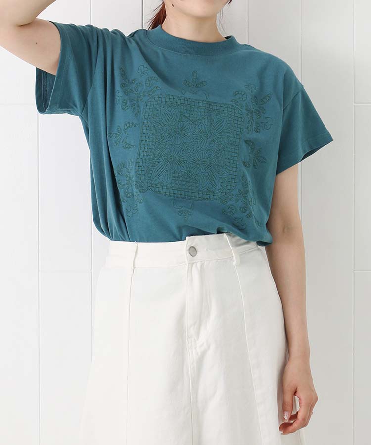 レース風刺繍Tシャツ