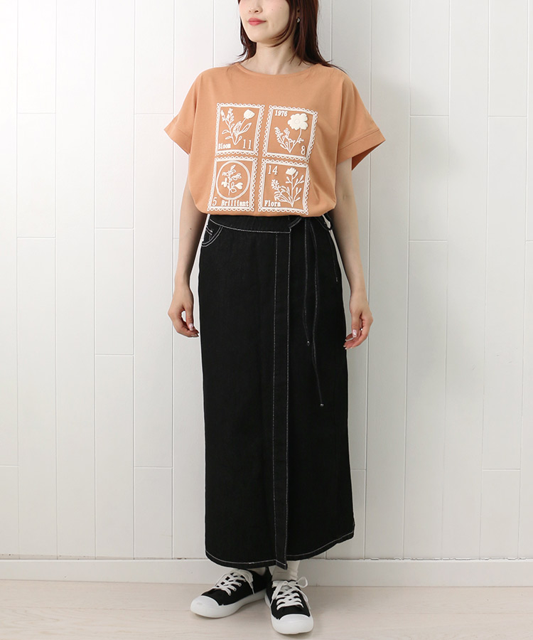 ボタニカル切手プリントTシャツ